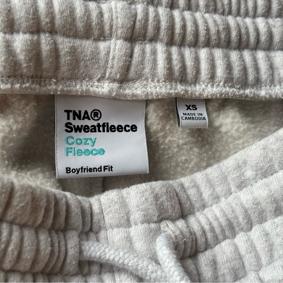 Aritzia TNA Sweatfleece Cozy Fleece Boyfriend Fit Sweatpant - Picture 2 of 6